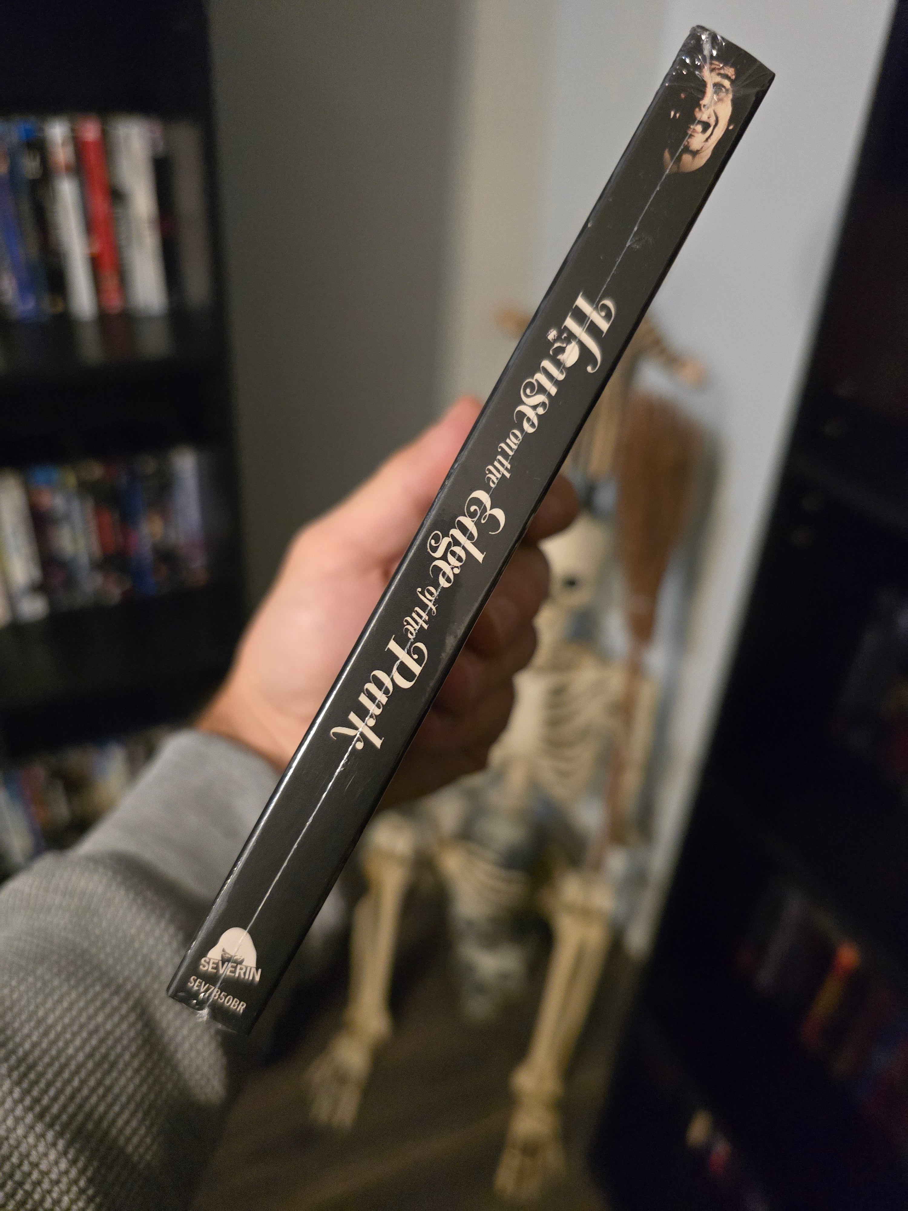 HOUSE ON THE EDGE OF THE PARK (SEVERIN FILMS) (BLU-RAY+SOUNDTRACK CD w/LE SLIPCOVER)