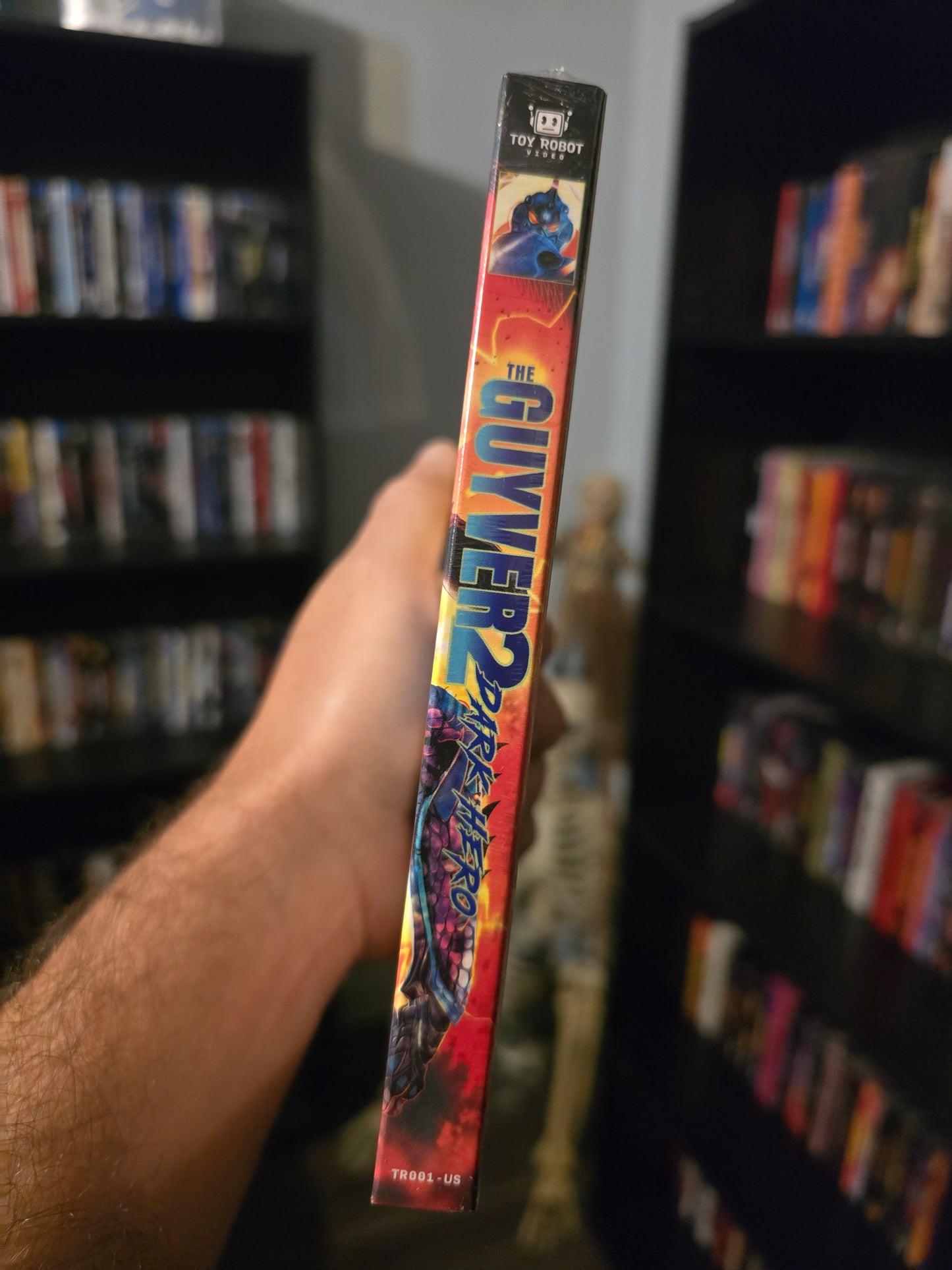 THE GUYVER 2: DARK HERO (TOY ROBOT VIDEO) (BLU-RAY w/SLIPCOVER)